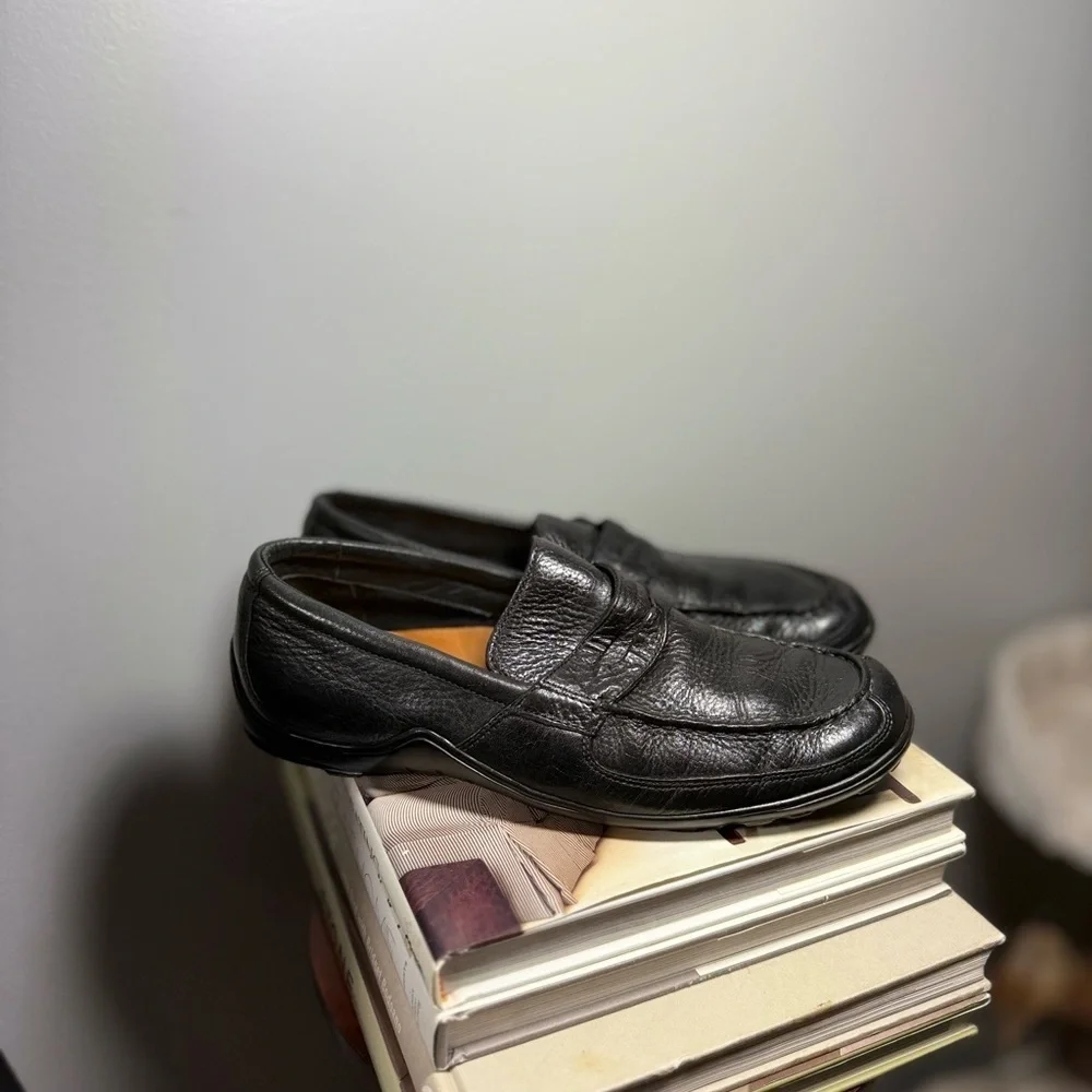 Classic Cole Haan Size 10 Men’s Black Leather Loafers